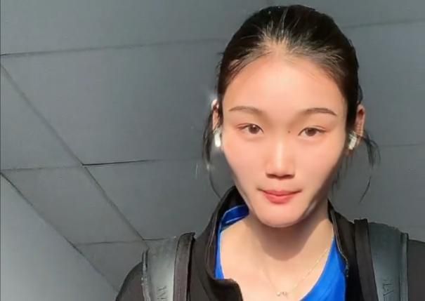 已婚妇女美容师的诱惑