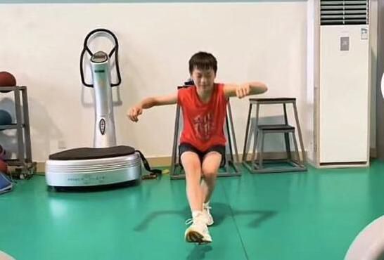 刚生完产后狂喷奶水在线观看